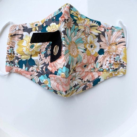 Brand NEW 100% double Cotton Face mask with drink hole. Perfect for parties - Picture 2 of 6